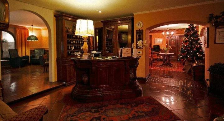 Hotel Arnaldo Aquila D'Oro Руб'єра Екстер'єр фото